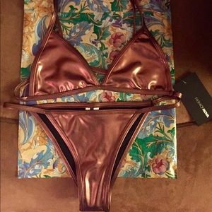 Bathing suit/ swim suit